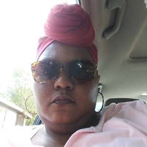 Meet your Posher, Latisha